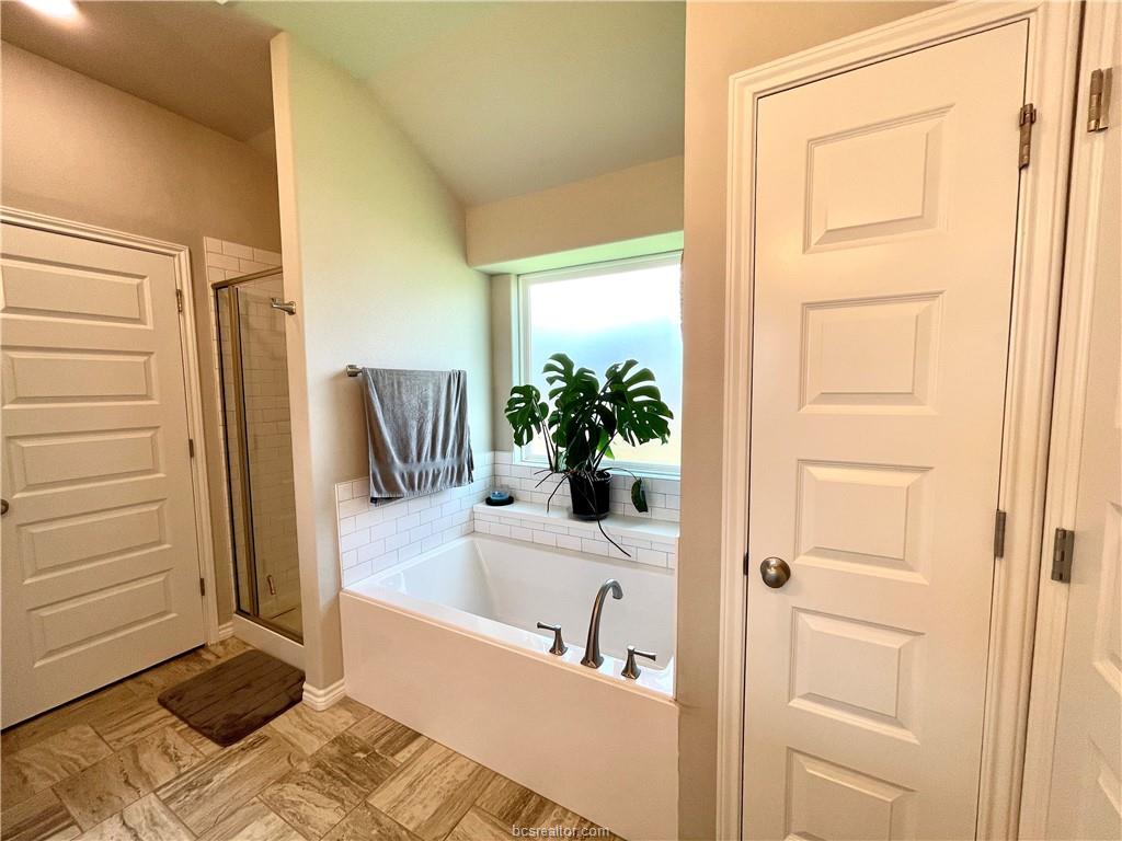1918 Meridian Court Bryan, TX 77807 - Photo 12 of 17