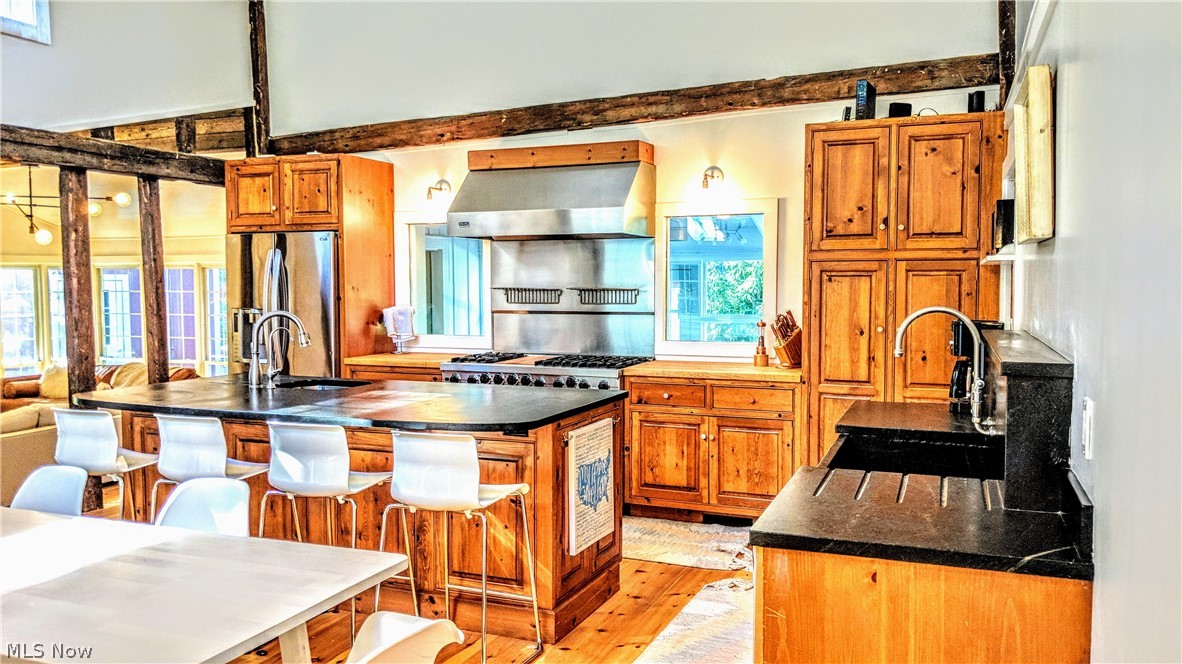 7235 Cascade Road Painesville, OH 44077 - Photo 5 of 31 Gallery Image 5