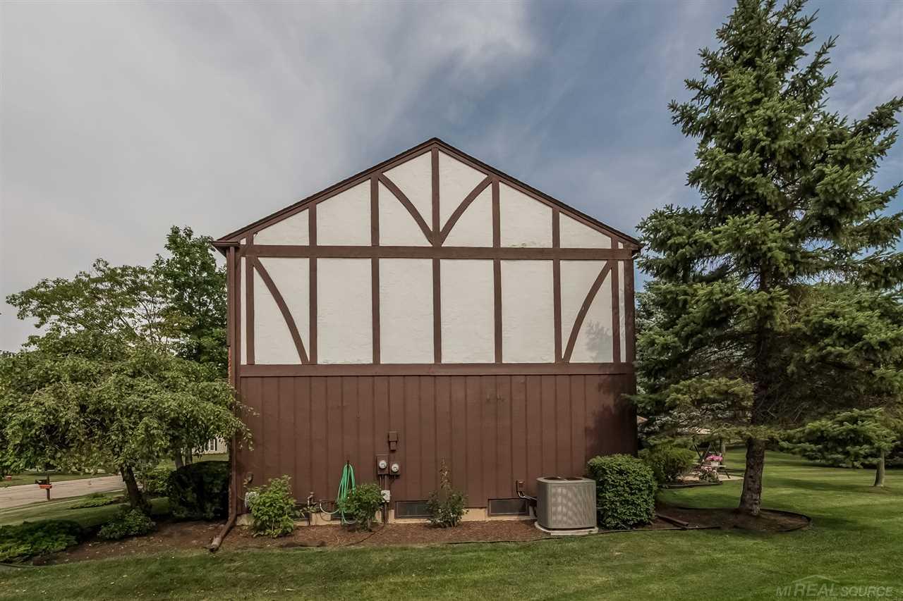 2300 North Fairview Lane Rochester Hills, MI 48306 - Photo 36 of 43