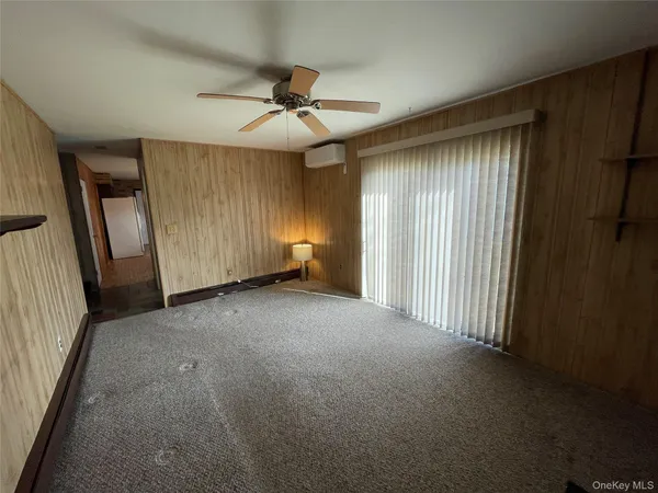 $724,990 | 152 North Fulton Avenue, Lindenhurst, NY 11757