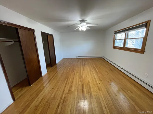 $724,990 | 152 North Fulton Avenue, Lindenhurst, NY 11757