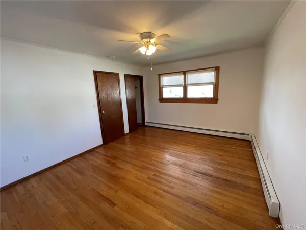 $724,990 | 152 North Fulton Avenue, Lindenhurst, NY 11757