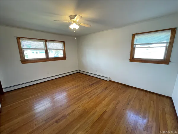 $724,990 | 152 North Fulton Avenue, Lindenhurst, NY 11757