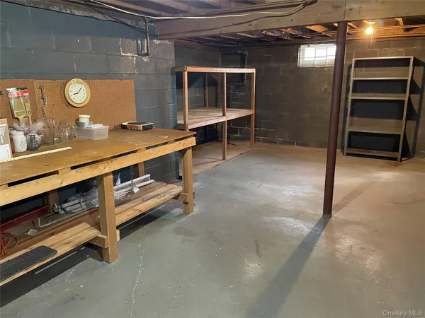 $724,990 | 152 North Fulton Avenue, Lindenhurst, NY 11757