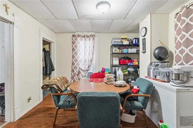 a picture of a floor plan