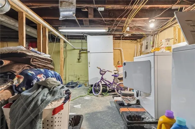 a picture of a bench in room