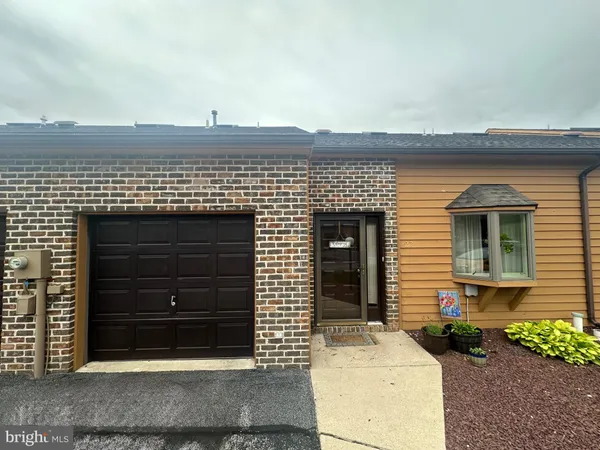 $219,000 | 27 Westview Manor, Unit 27, York, PA 17408
