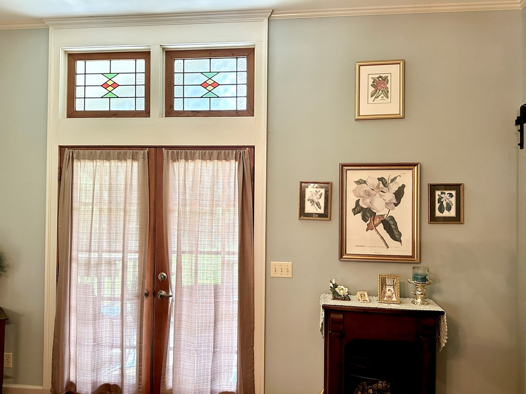 4146 Magnolia Pisgah Road Summit, MS 39666 - Photo 19 of 39 Stained glass above French doors