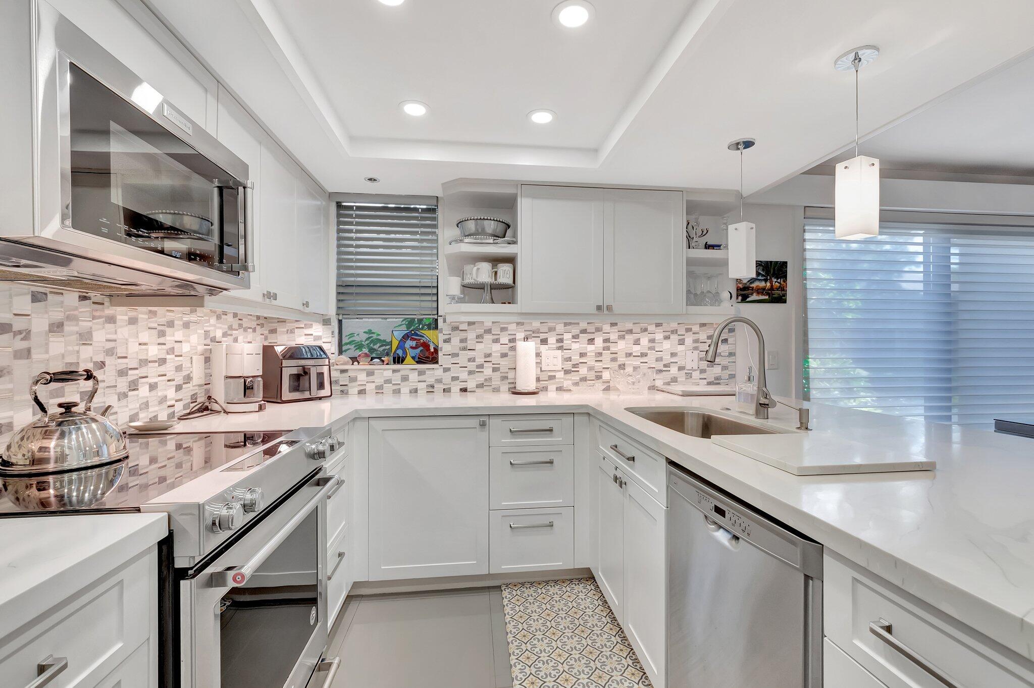 19953 Trevi Way, Unit 19953 Boca Raton, FL 33434 - Photo 15 of 91 15-web-or-mls-DSC_4740