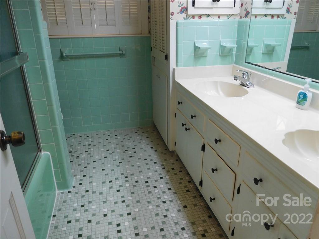 1001 Linwood Road Kings Mountain, NC 28086 - Photo 15 of 29 Gallery Image 15