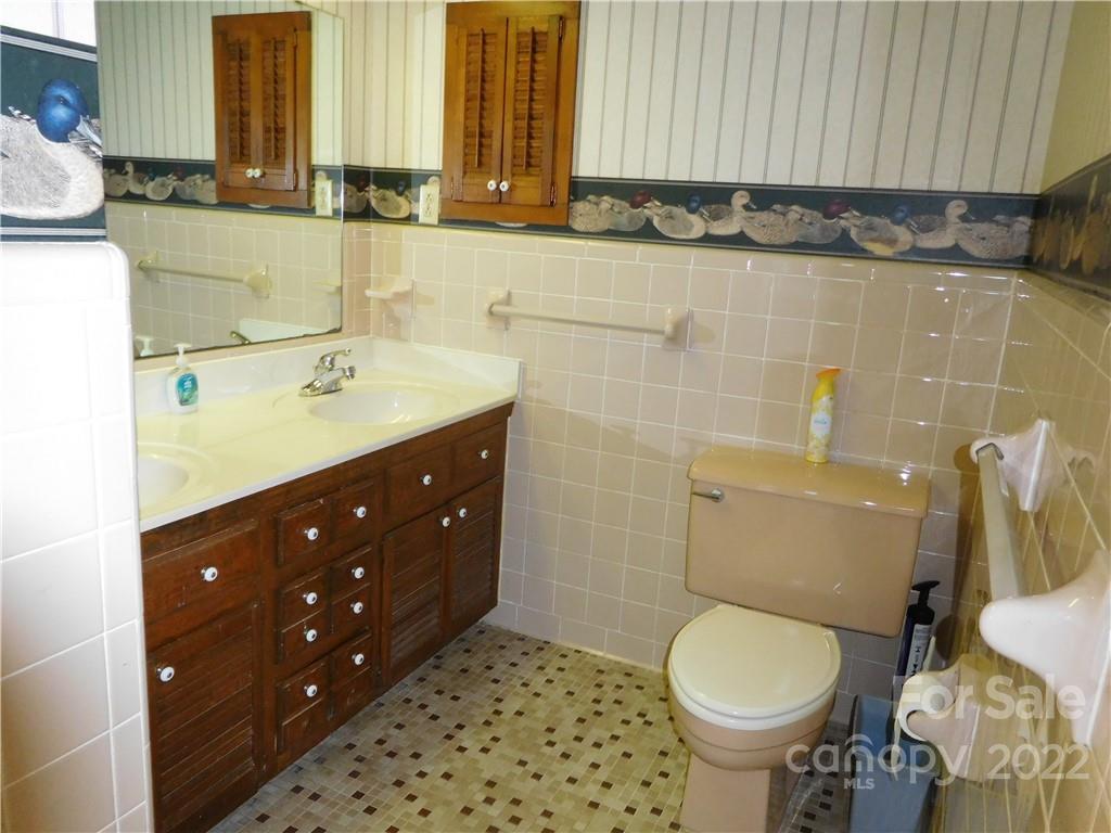 1001 Linwood Road Kings Mountain, NC 28086 - Photo 20 of 29 Gallery Image 20