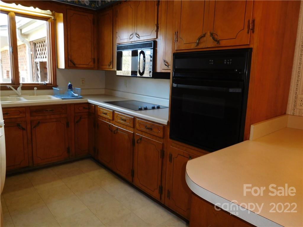 1001 Linwood Road Kings Mountain, NC 28086 - Photo 10 of 29 Gallery Image 10