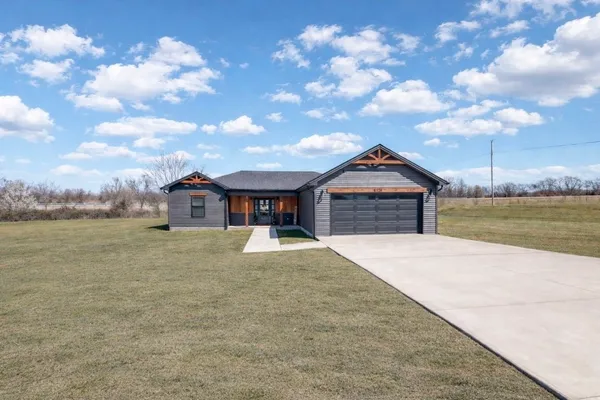 $285,000 | 4470 Russellville Road, Hopkinsville, KY 42240