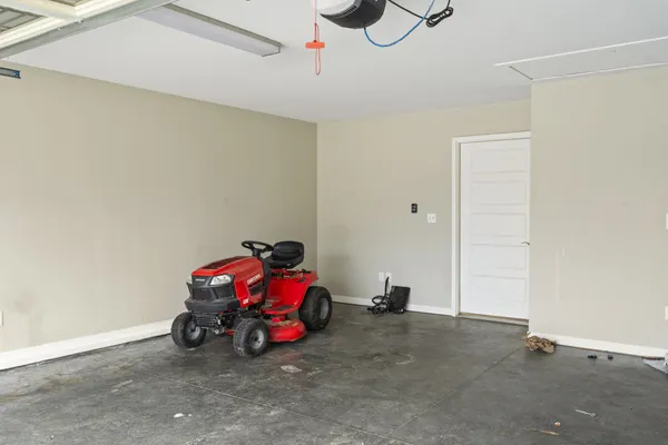 $285,000 | 4470 Russellville Road, Hopkinsville, KY 42240