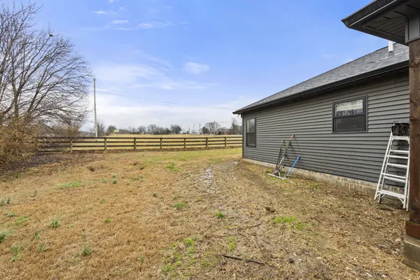 $285,000 | 4470 Russellville Road, Hopkinsville, KY 42240