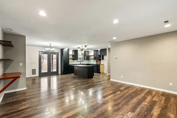 $285,000 | 4470 Russellville Road, Hopkinsville, KY 42240