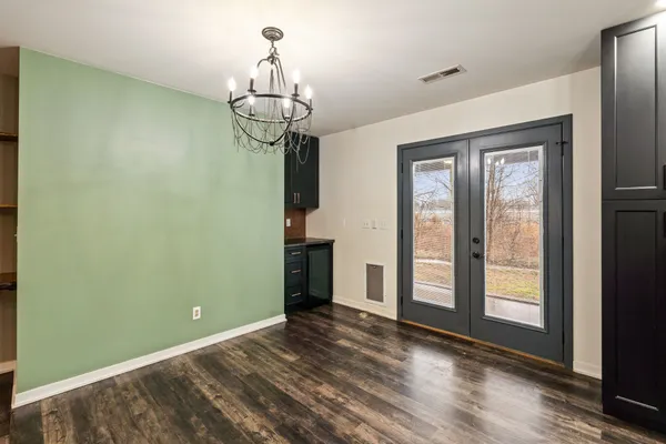 $285,000 | 4470 Russellville Road, Hopkinsville, KY 42240