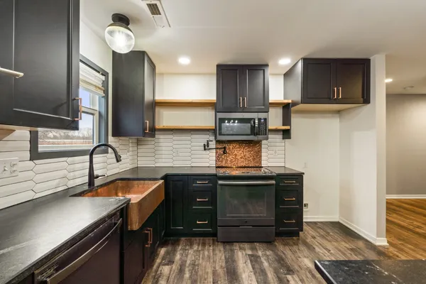 $285,000 | 4470 Russellville Road, Hopkinsville, KY 42240