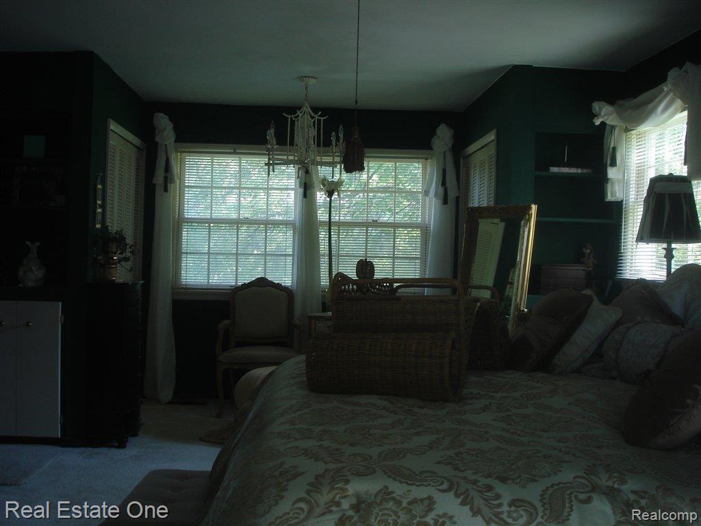 155 Shagbark Drive Rochester, MI 48309 - Photo 23 of 23 Shagbark August 2012 024.jpg