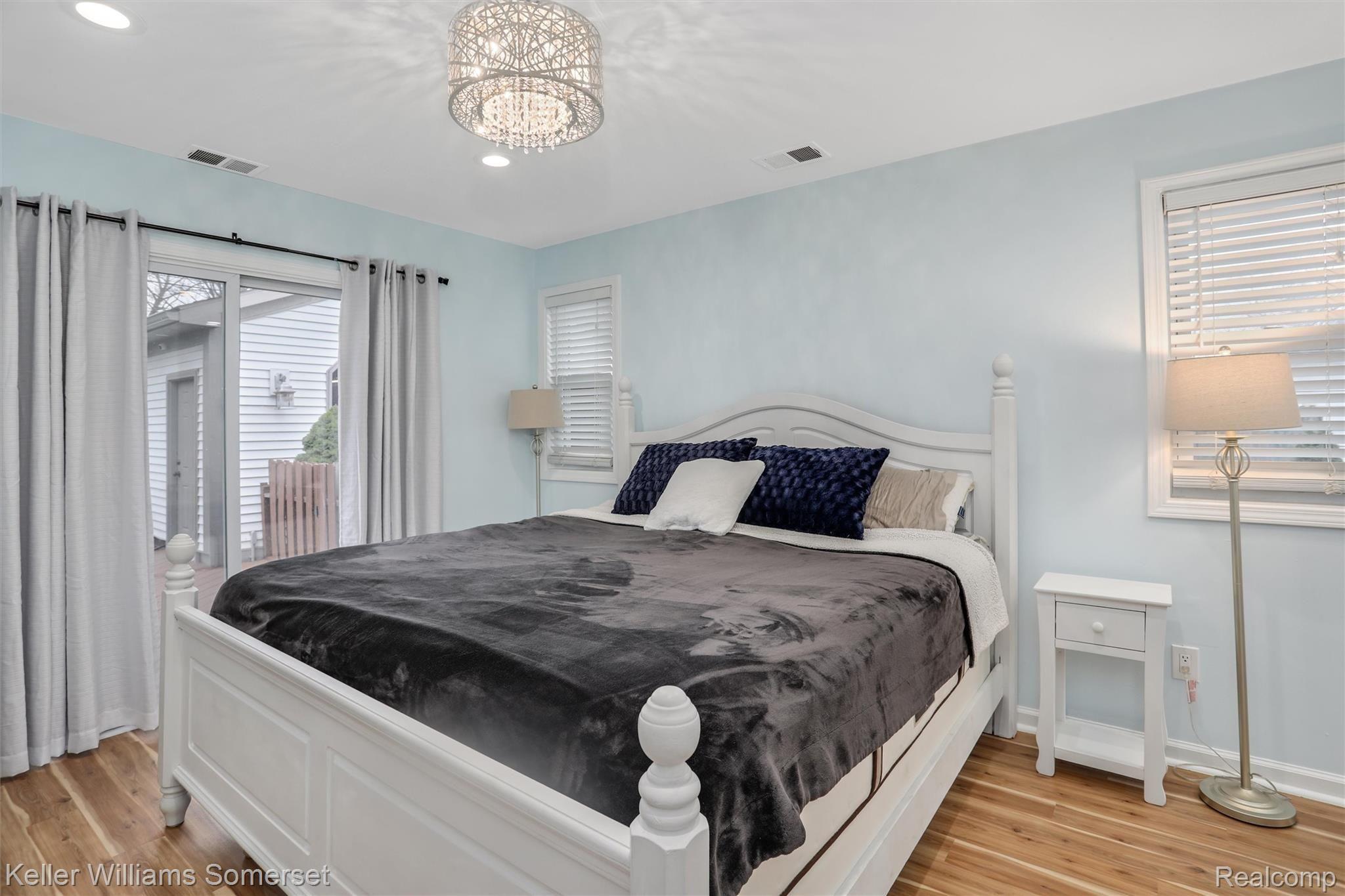 3253 Crooks Road Rochester, MI 48309 - Photo 8 of 19 18-3253 Crooks Rd Rochester Hills0021.jpg
