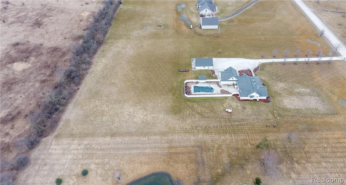 4352 North Oak Road Davison, MI 48423 - Photo 46 of 70 Drone-4.jpg