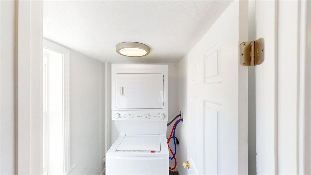 266 Webster Street Worcester, MA 01603 - Photo 12 of 29