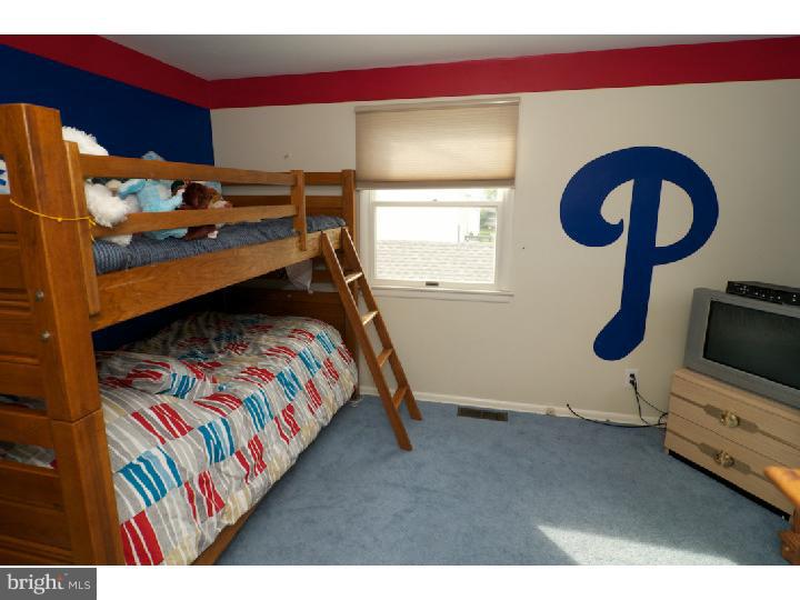 856 Sunnylea Road Lansdale, PA 19446 - Photo 14 of 25 Bedroom 2