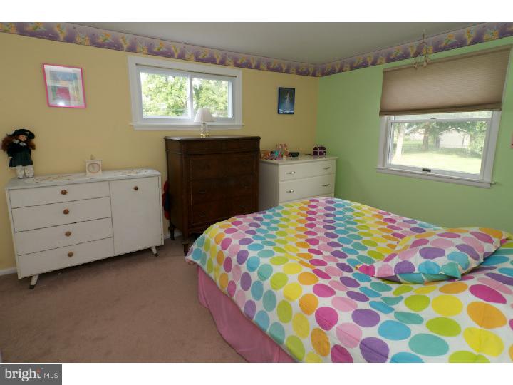 856 Sunnylea Road Lansdale, PA 19446 - Photo 15 of 25 Bedroom 3