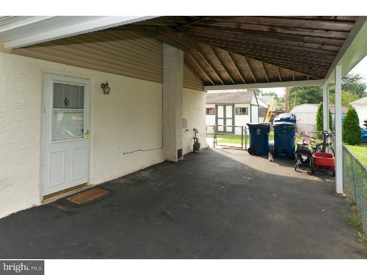 856 Sunnylea Road Lansdale, PA 19446 - Photo 23 of 25 Driveway