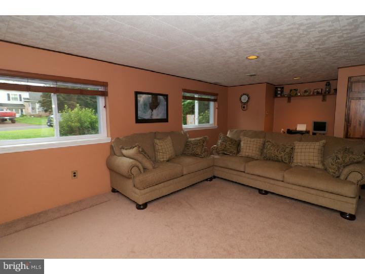 856 Sunnylea Road Lansdale, PA 19446 - Photo 9 of 25 Family Room
