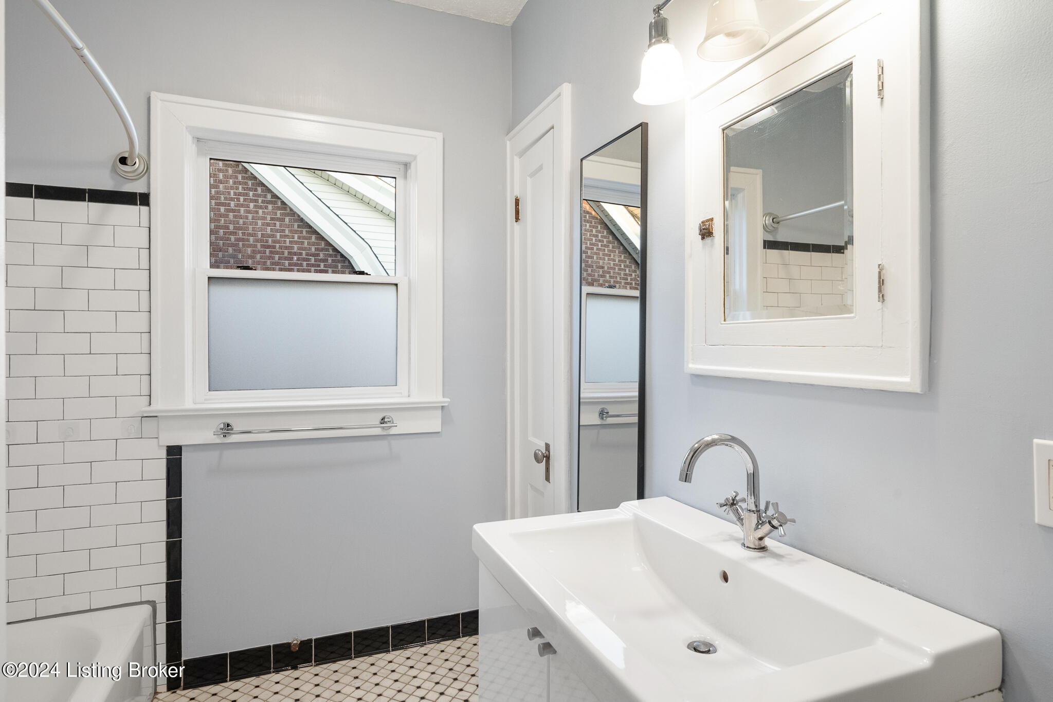 1870 Rutherford Avenue Louisville, KY 40205 - Photo 22 of 36 1870 Rutherford Ave-27