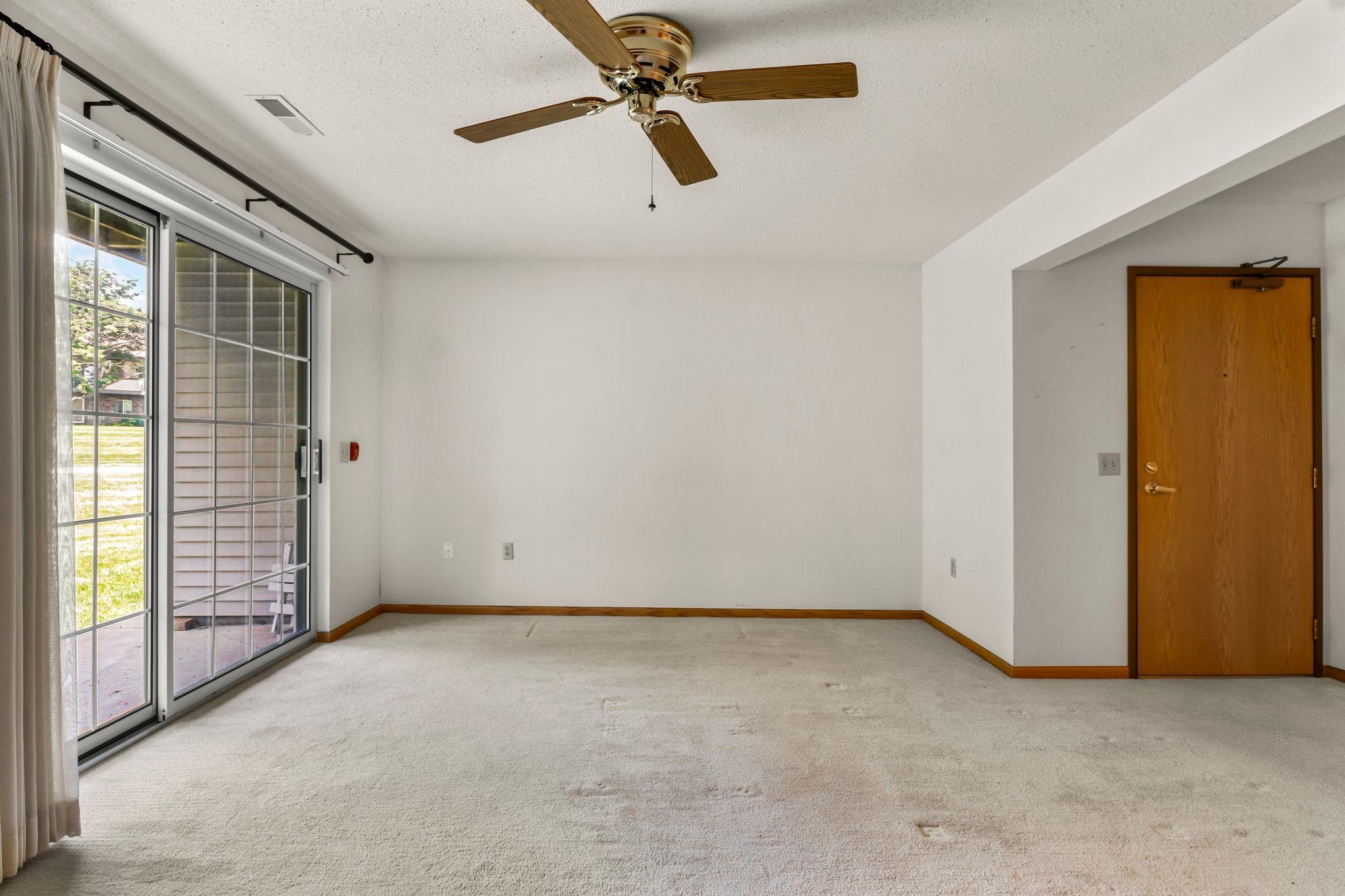 965 Park, Unit 101 Oregon, WI 53575 - Photo 10 of 31