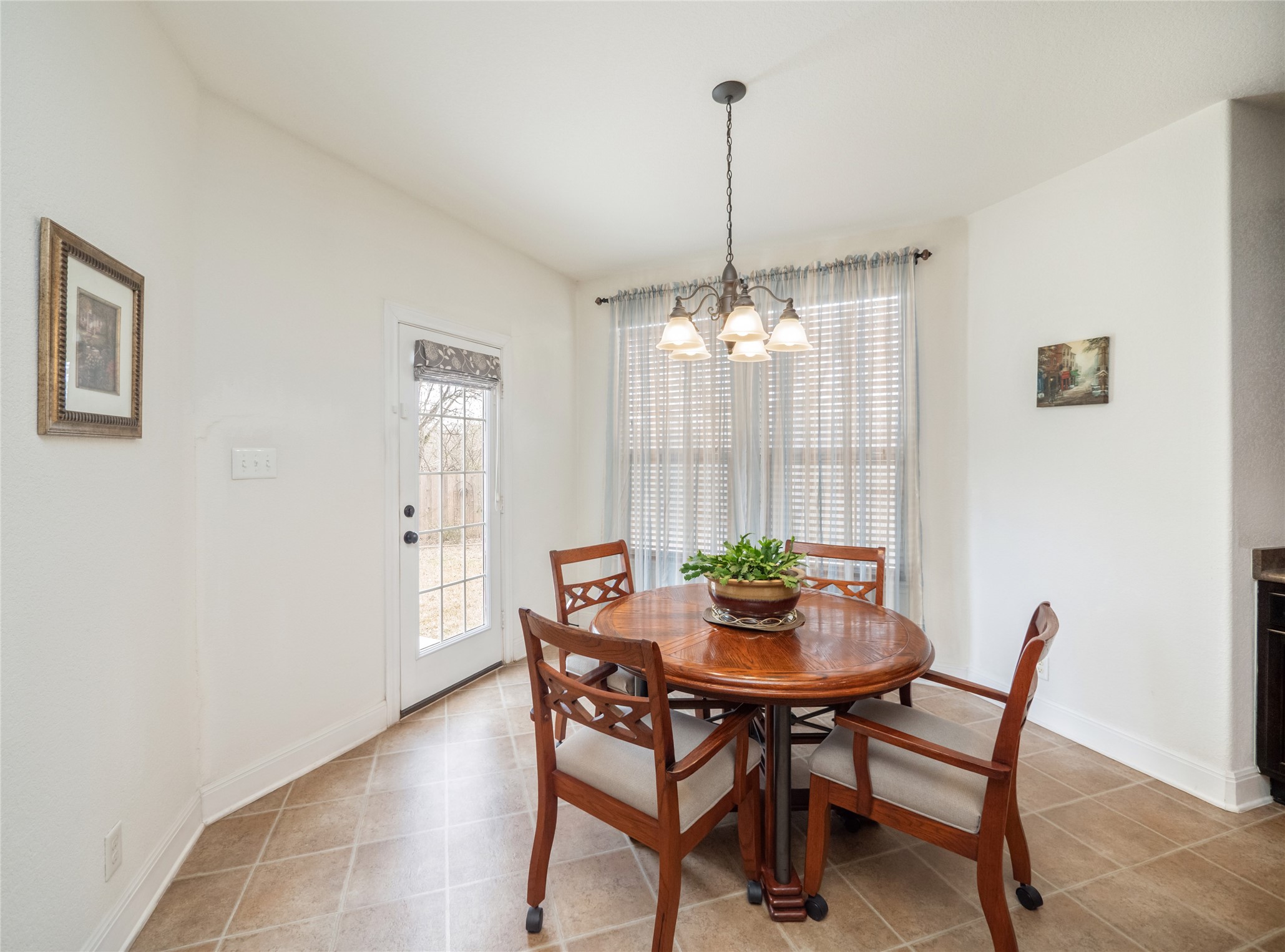 679 Apricot Drive Kyle, TX 78640 - Photo 12 of 37