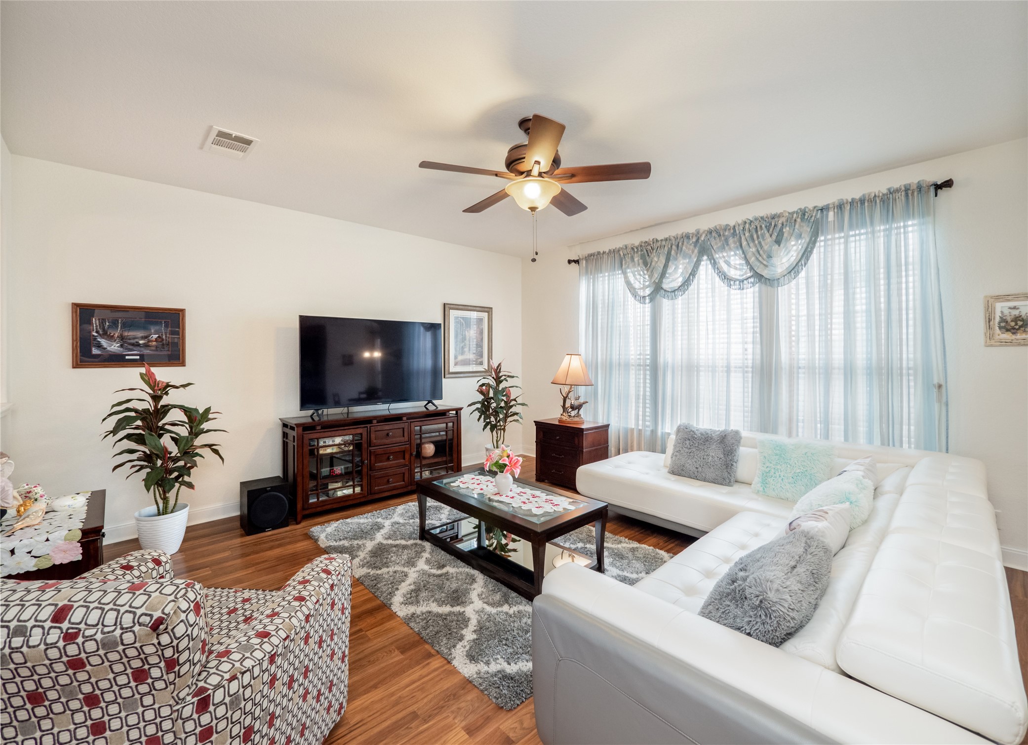 679 Apricot Drive Kyle, TX 78640 - Photo 7 of 37