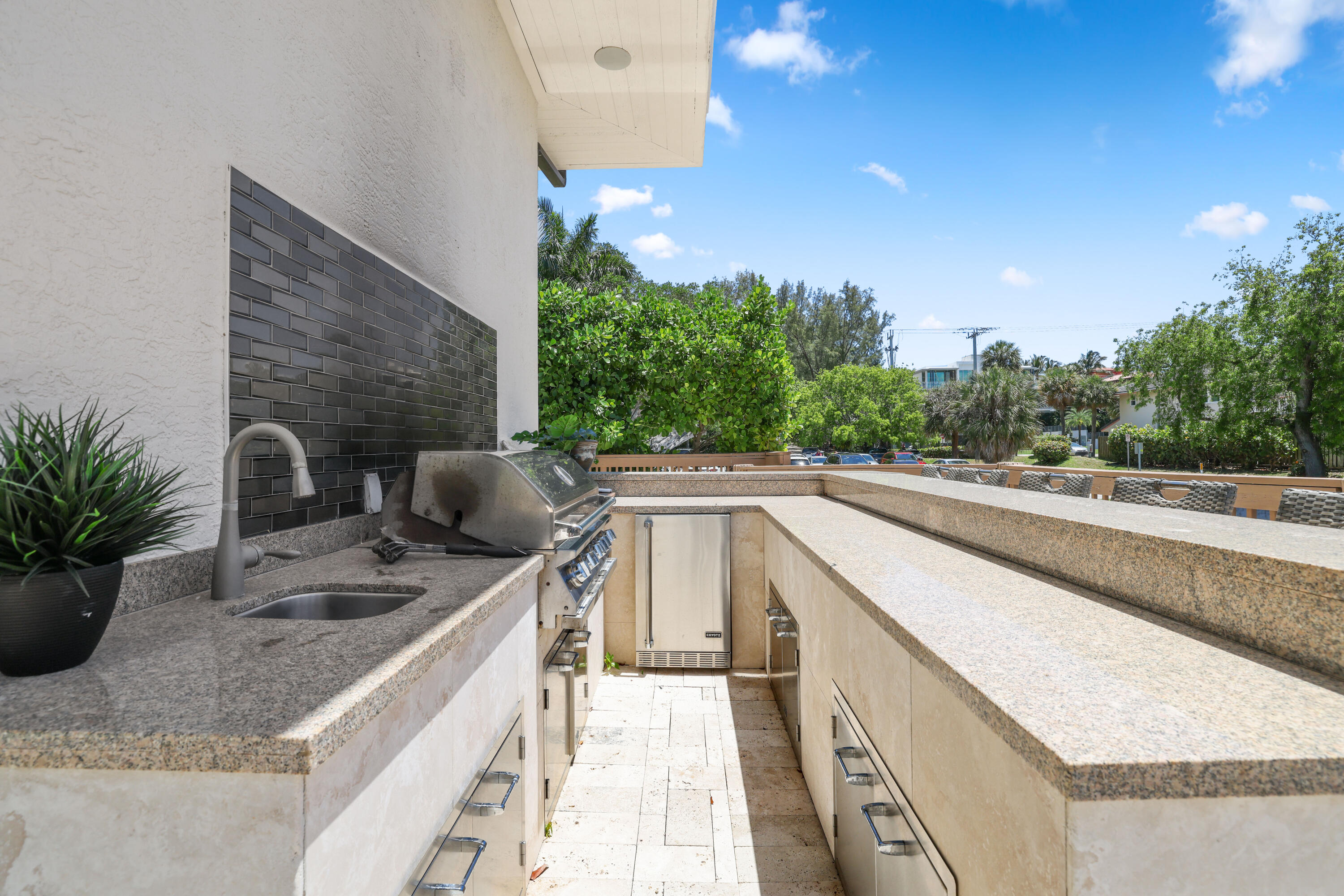 1030 Rhodes Villa Avenue Delray Beach, FL 33483 - Photo 25 of 76 summer kitchen