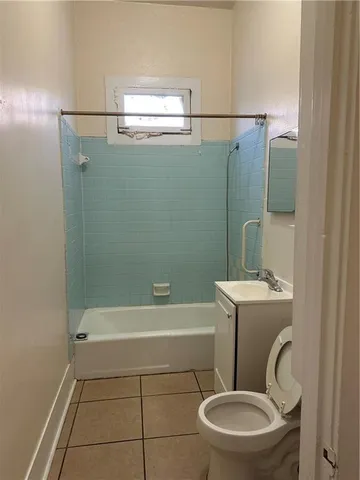 $1,100 | 3103 St Claude Avenue, Unit A, New Orleans, LA 70117