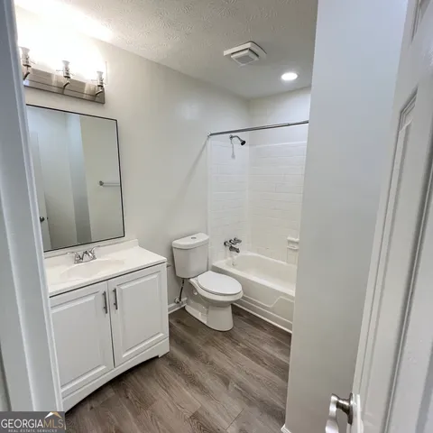 $1,950 | 9028 Raven Drive, Jonesboro, GA 30238