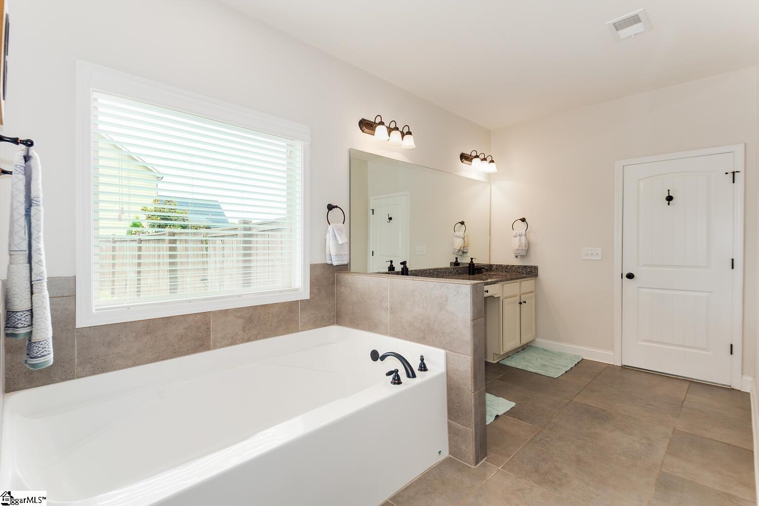 113 Angeline Way Simpsonville, SC 29681 - Photo 14 of 31 Gallery Image 14