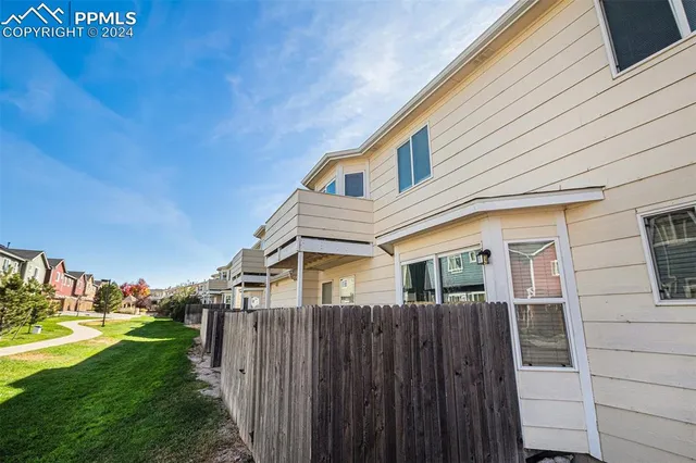 a front view of house with yard