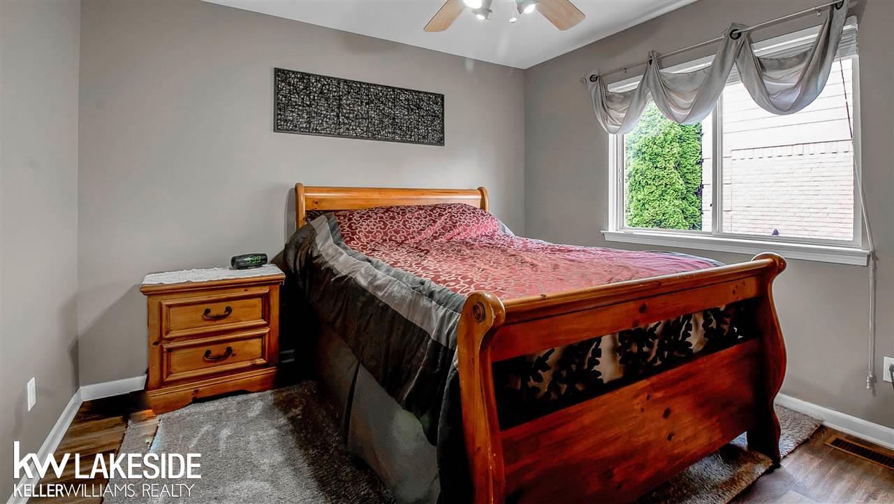 51665 Rivard Road New Baltimore, MI 48047 - Photo 14 of 36 31390914-13.JPG