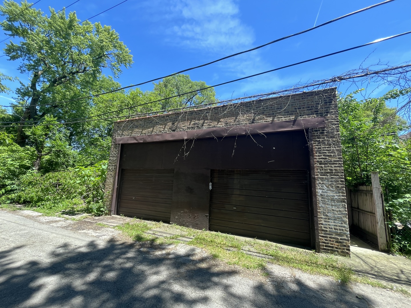6916 South Lowe Avenue Chicago, IL 60621 - Photo 22 of 22 a front view of a house with a garage