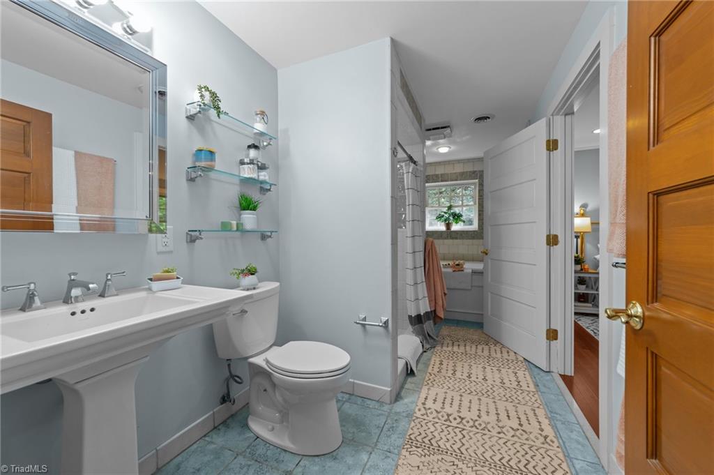 3432 Edgefield Road Greensboro, NC 27409 - Photo 13 of 34 Primary Bath