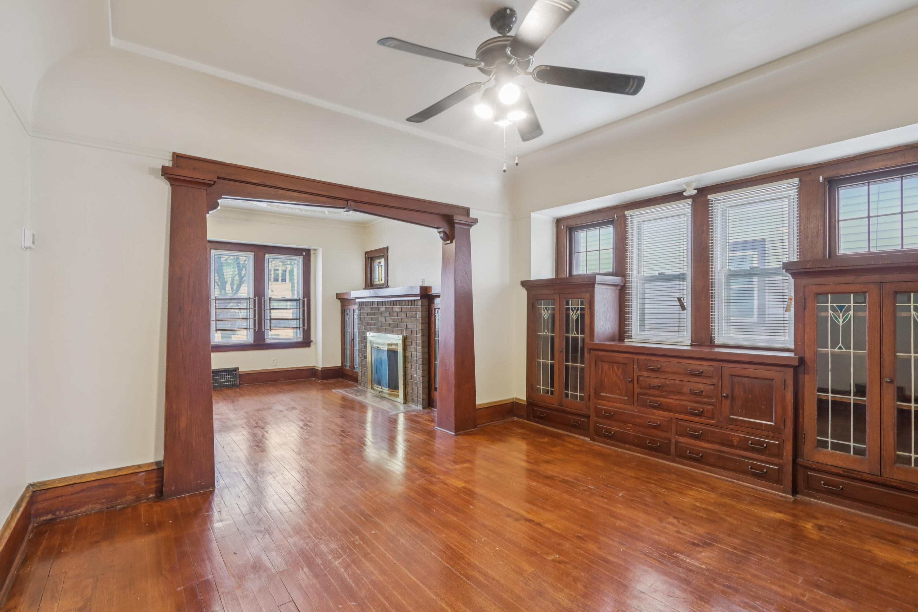 4027 North 24th Place Milwaukee, WI 53209 - Photo 3 of 29 3-print-N 24th Pl-S0201-008