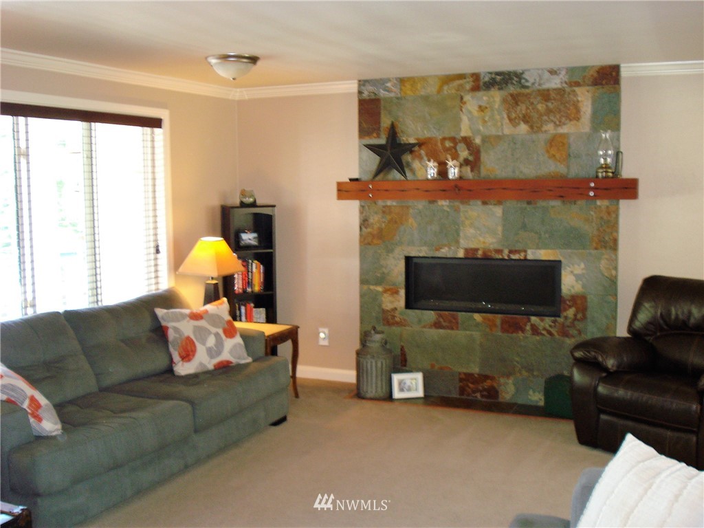 3807 Spring Coulee Road Bellingham, WA 98226 - Photo 4 of 25 Gallery Image 4