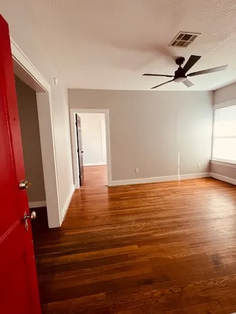 $2,000 | 2509 Arbor Street, Houston, TX 77004
