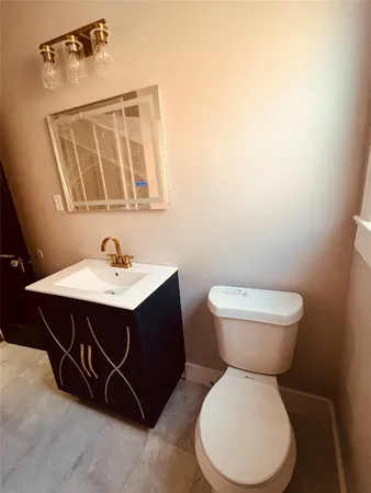 $2,000 | 2509 Arbor Street, Houston, TX 77004