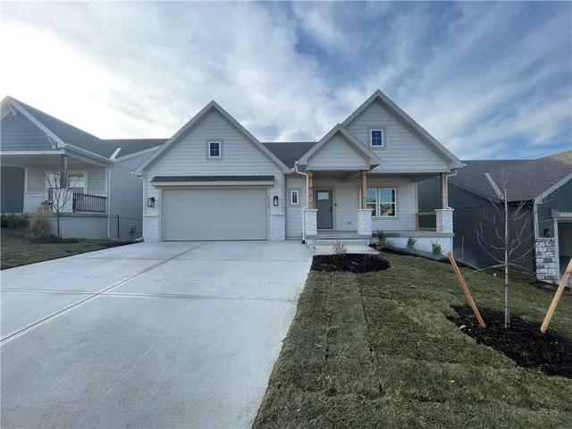 $559,950 | 2156 Black Walnut Drive, Liberty, MO 64068