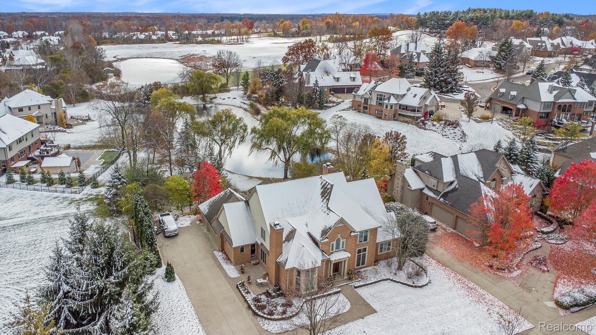 6997 Oakhurst Ridge Road Clarkston, MI 48348 - Photo 63 of 66 dji_0890_830.jpg