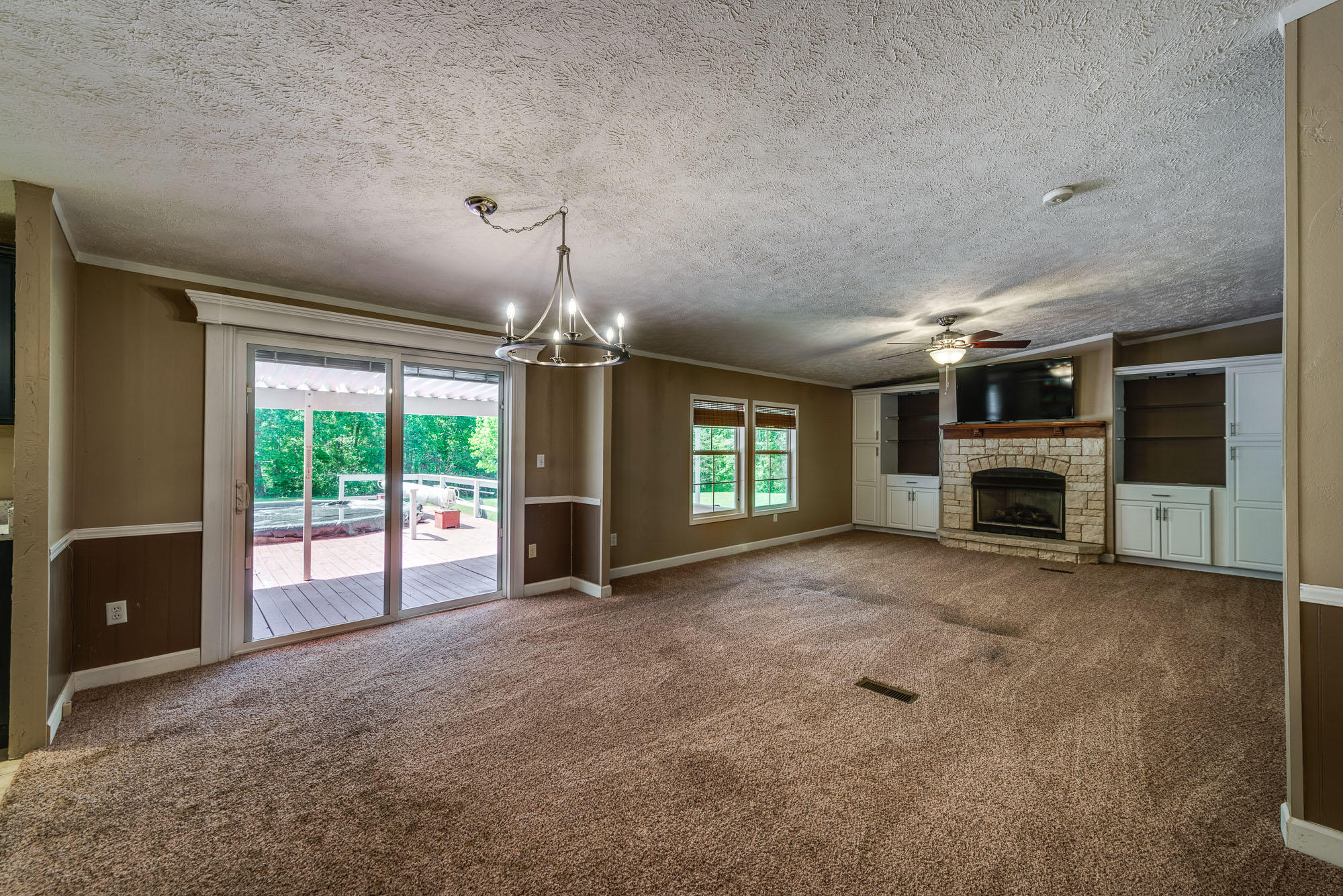 2151 Leffle Webb Road Crossville, TN 38572 - Photo 13 of 39 Family Room-1