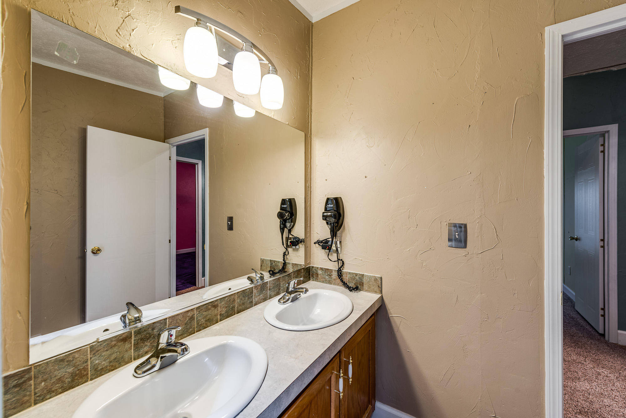 2151 Leffle Webb Road Crossville, TN 38572 - Photo 29 of 39 Bathroom-2